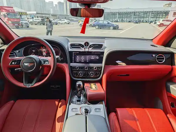 Bentley Bentayga 2022