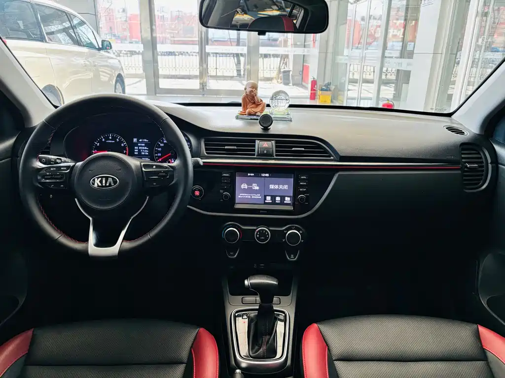 Kia KX Cross 2019 — фото 21