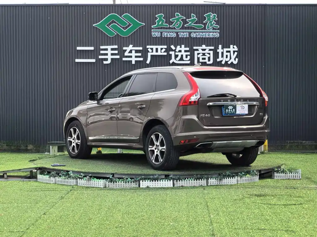 Volvo XC60 2014 — фото 23