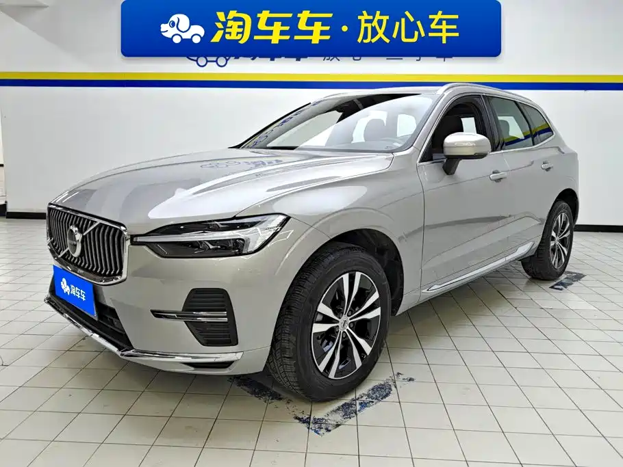 Volvo XC60 2024 — фото 1