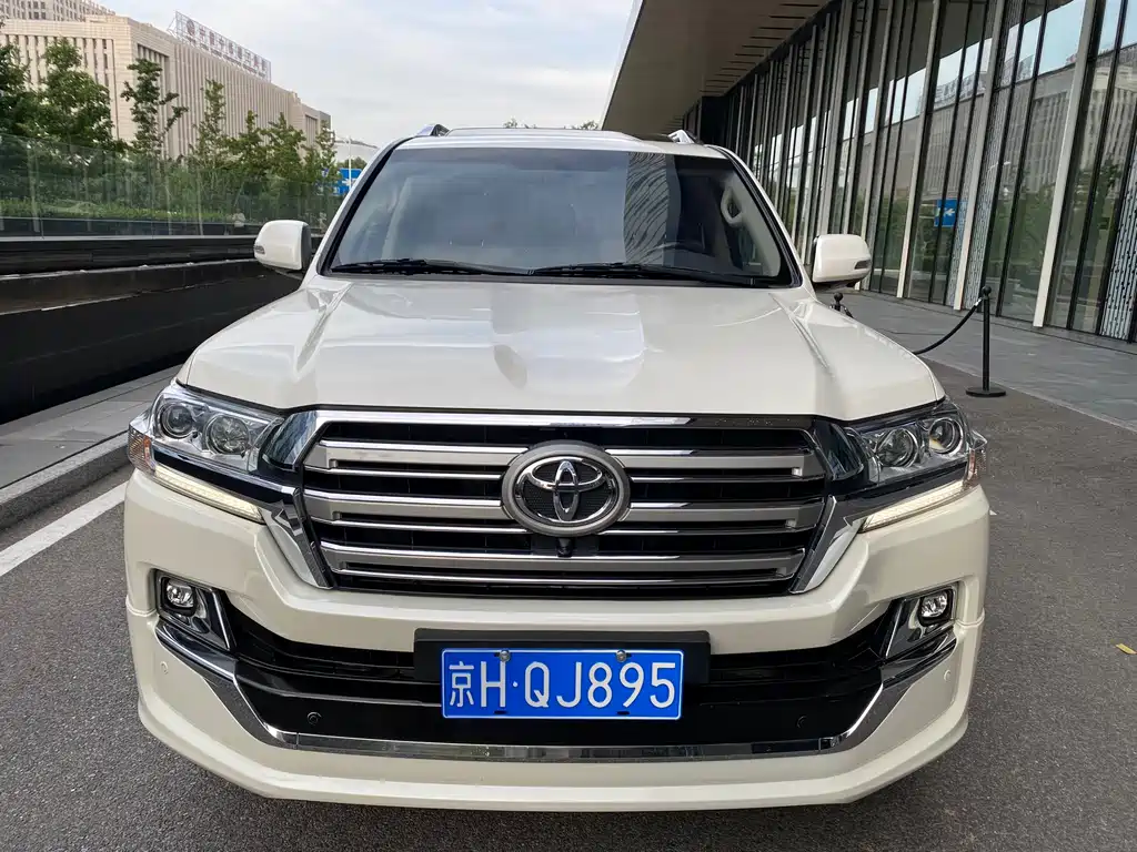 Toyota Land Cruiser 2019 — фото 6