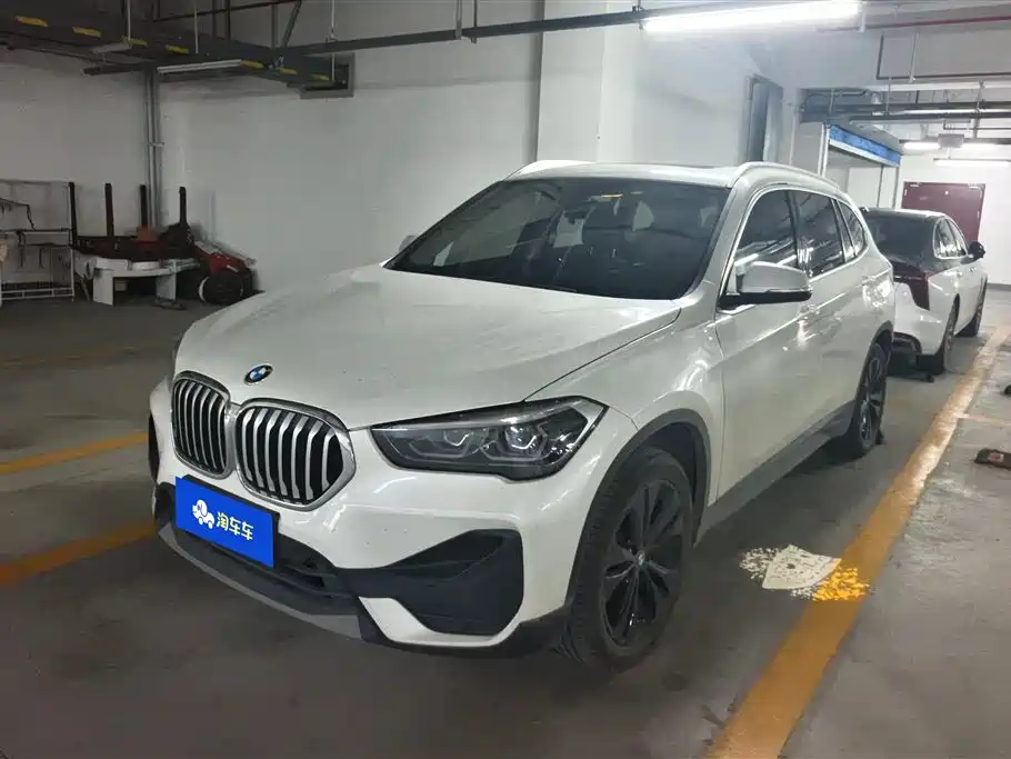 BMW X1 2020 — фото 1