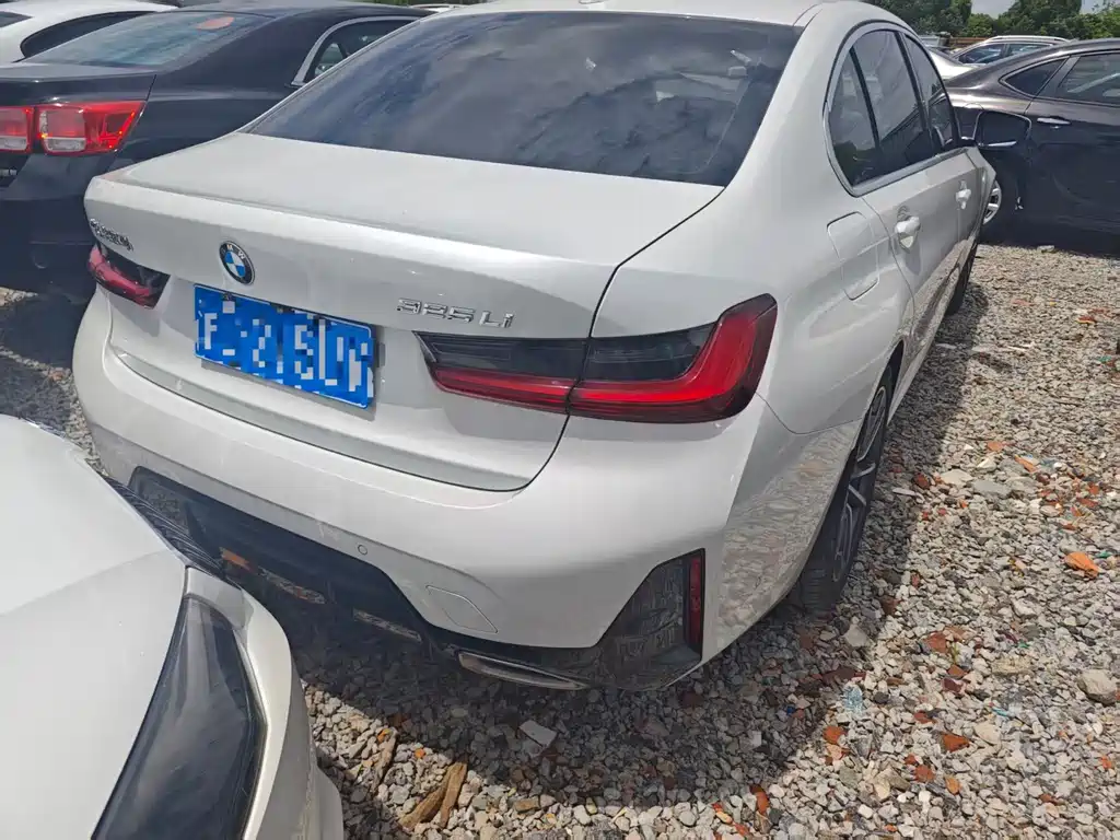 BMW 3 Series 2022