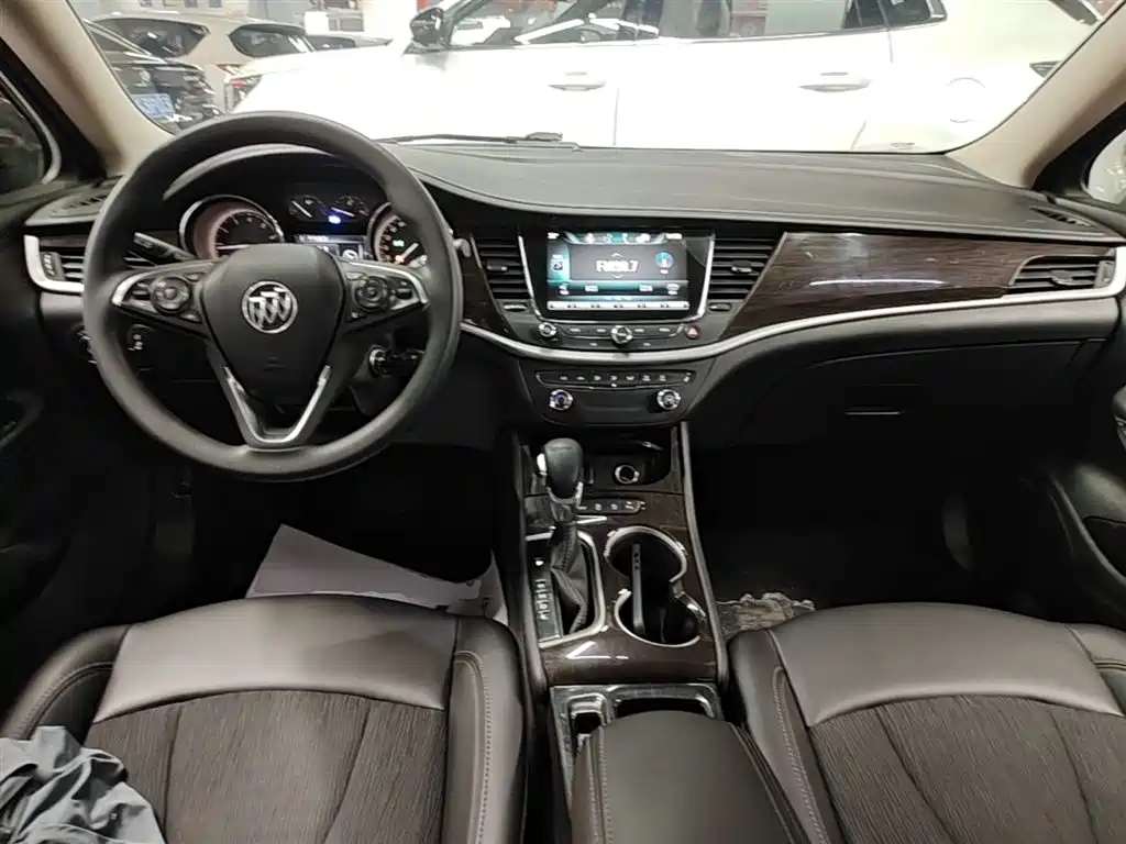 Buick Verano 2018 — фото 10