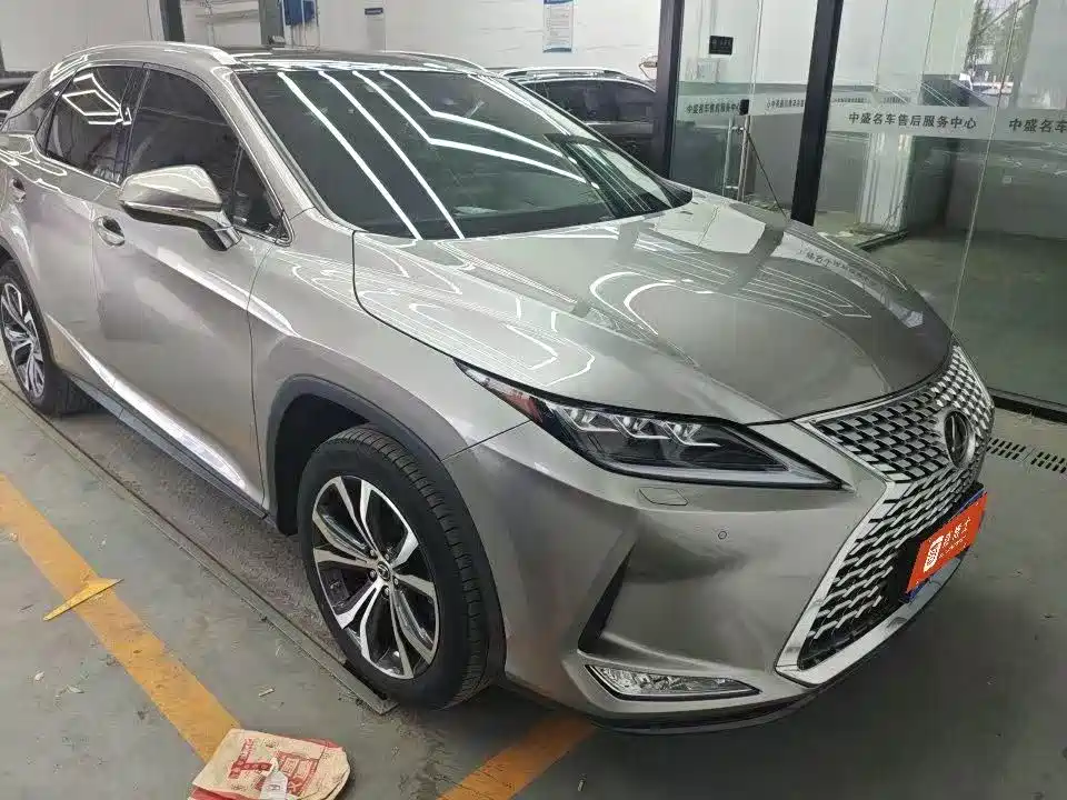 Lexus RX 2023