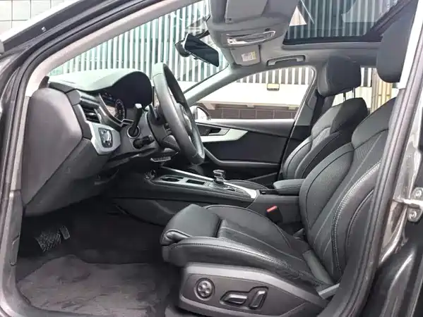 Audi A4L 2021