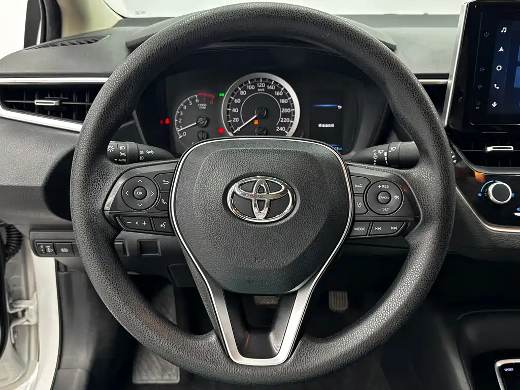 Toyota Corolla 2022 — фото 11