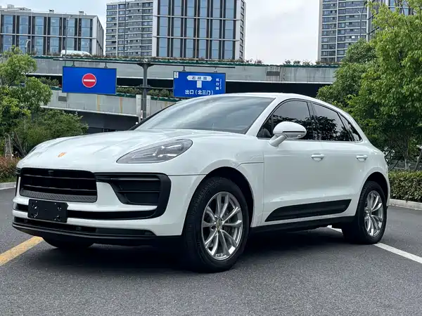 Porsche Macan 2022