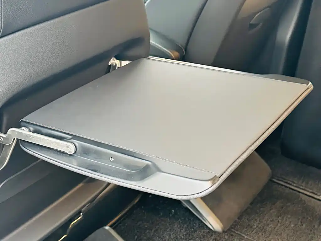 Mercedes-Benz Vito 2023 — фото 16