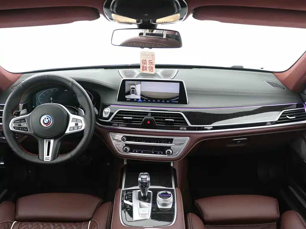 BMW 7 Series 2018 — фото 9