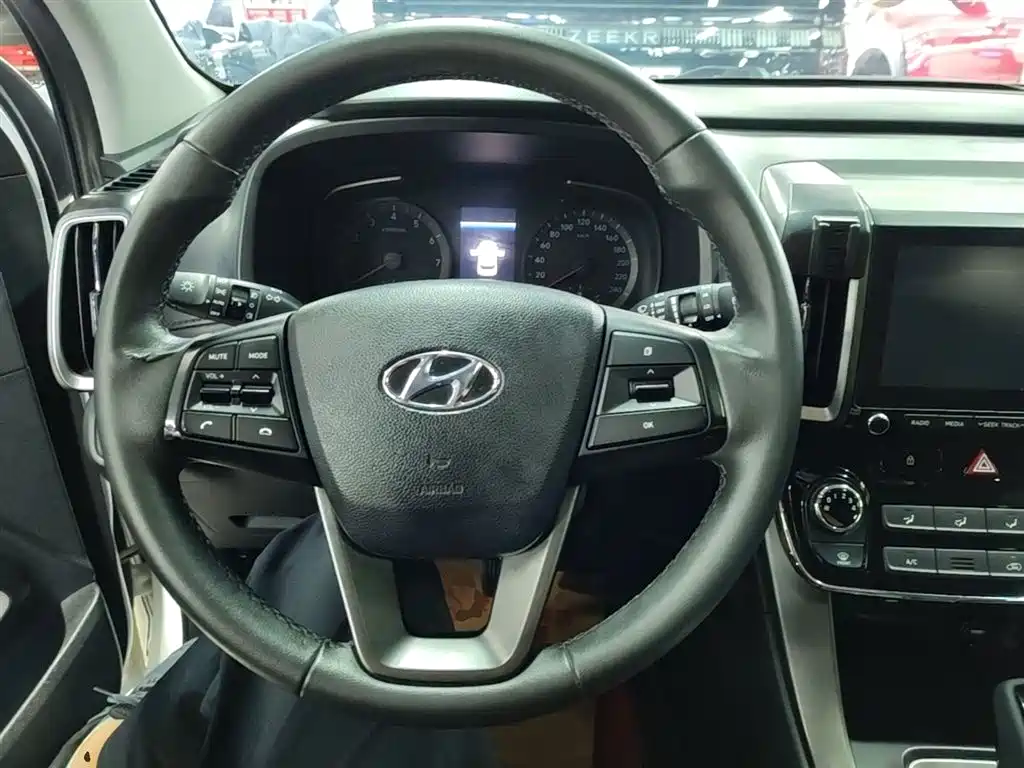 Hyundai ix35 2018 — фото 11