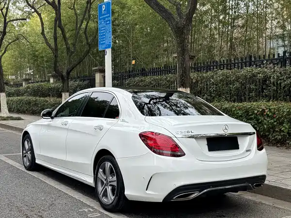 Mercedes-Benz C-Class 2020