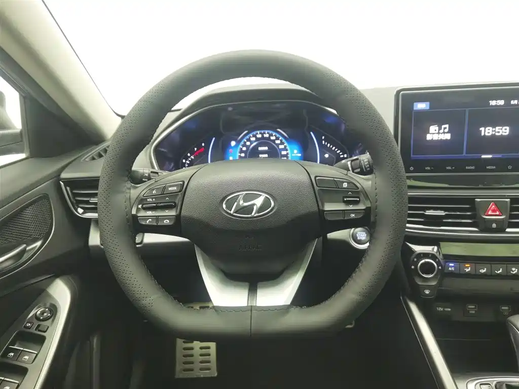 Hyundai Fista 2019 — фото 11