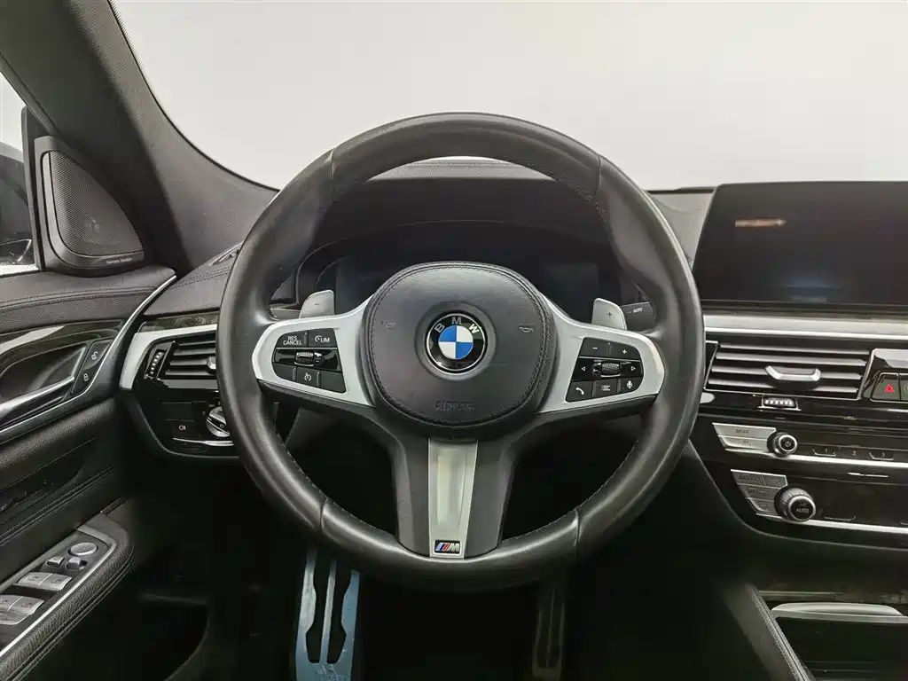 BMW 6 Series GT 2020 — фото 11