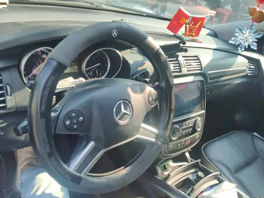 Mercedes-Benz R-Class 2015 — фото 12