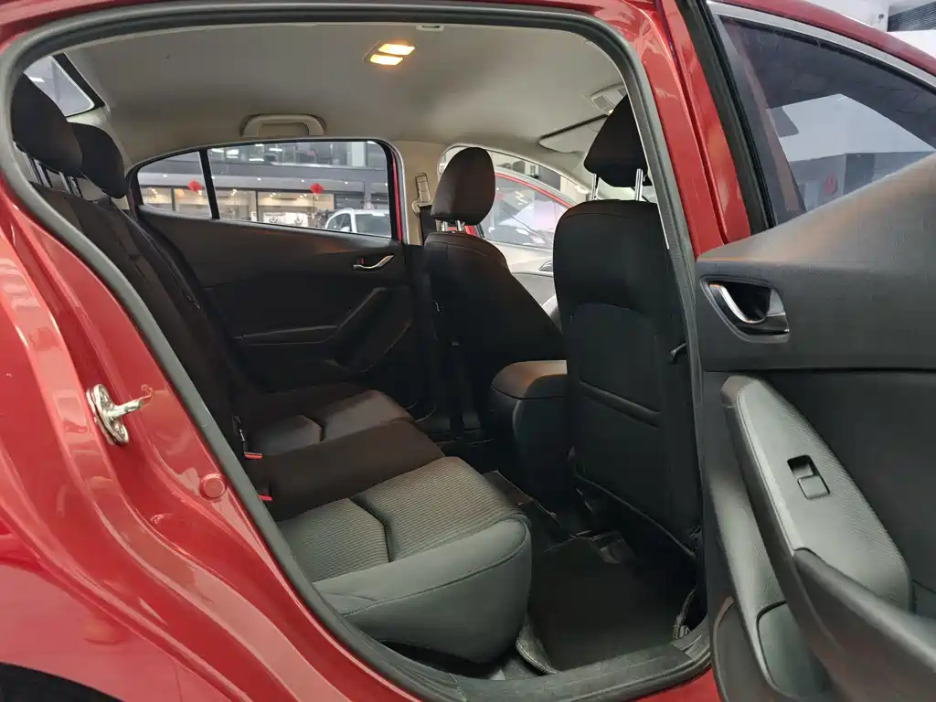Mazda 3 Angkesela 2016