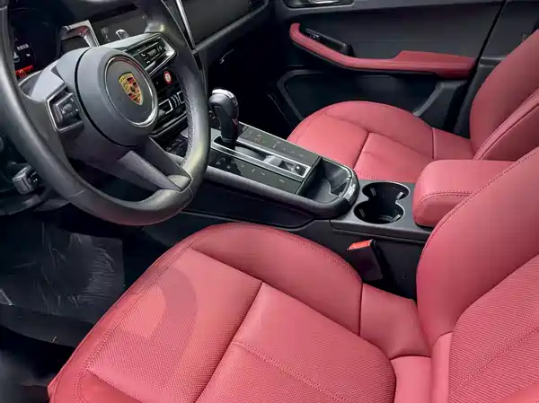 Porsche Macan 2023