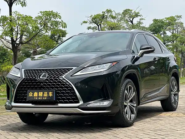 Lexus RX 2021