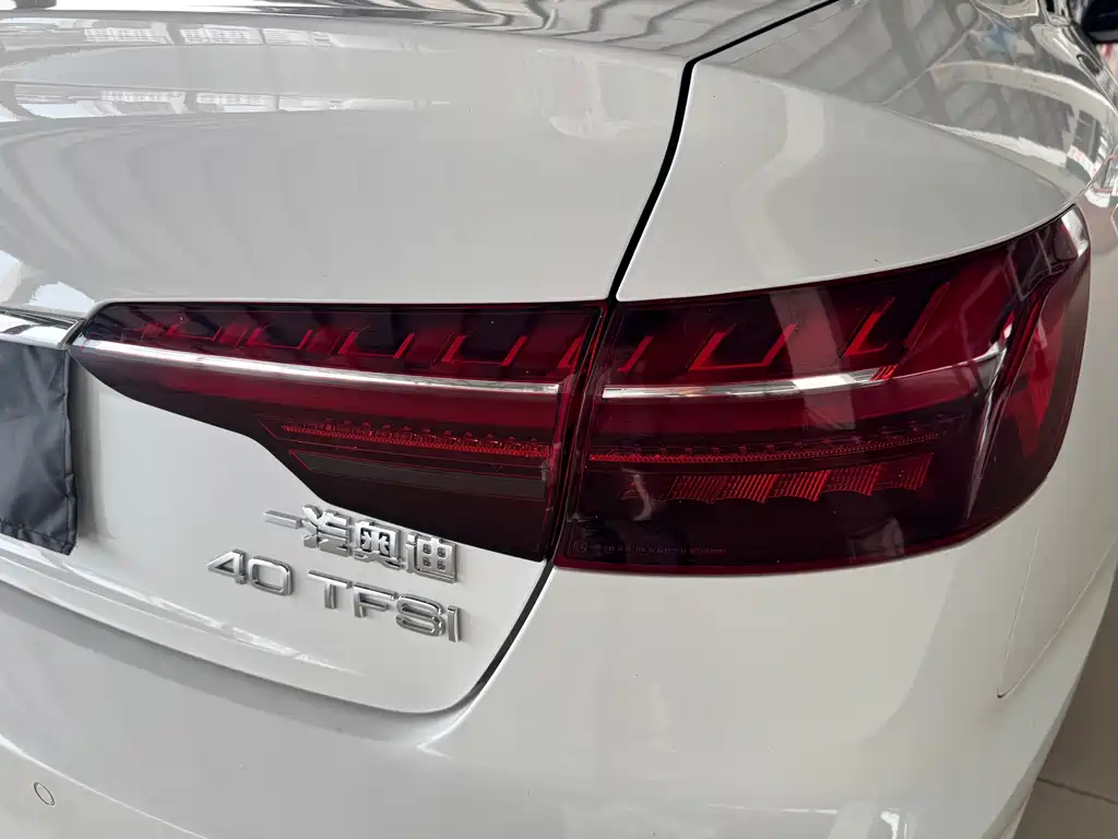 Audi A4L 2021 — фото 19