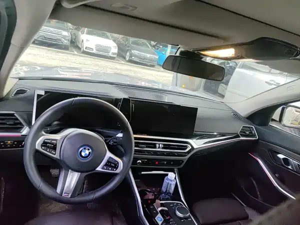 BMW i3 2024