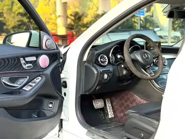 Mercedes-Benz C-Class 2015