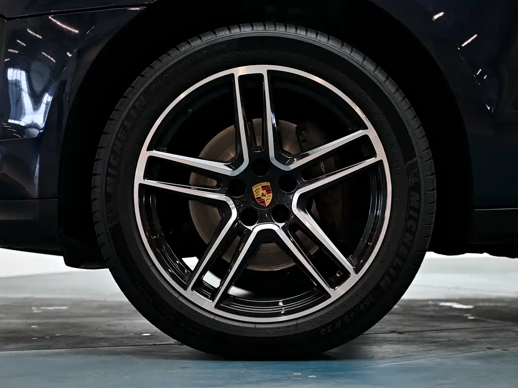 Porsche Macan 2020 — фото 11