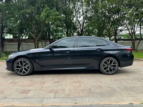 BMW 5 Series 2022