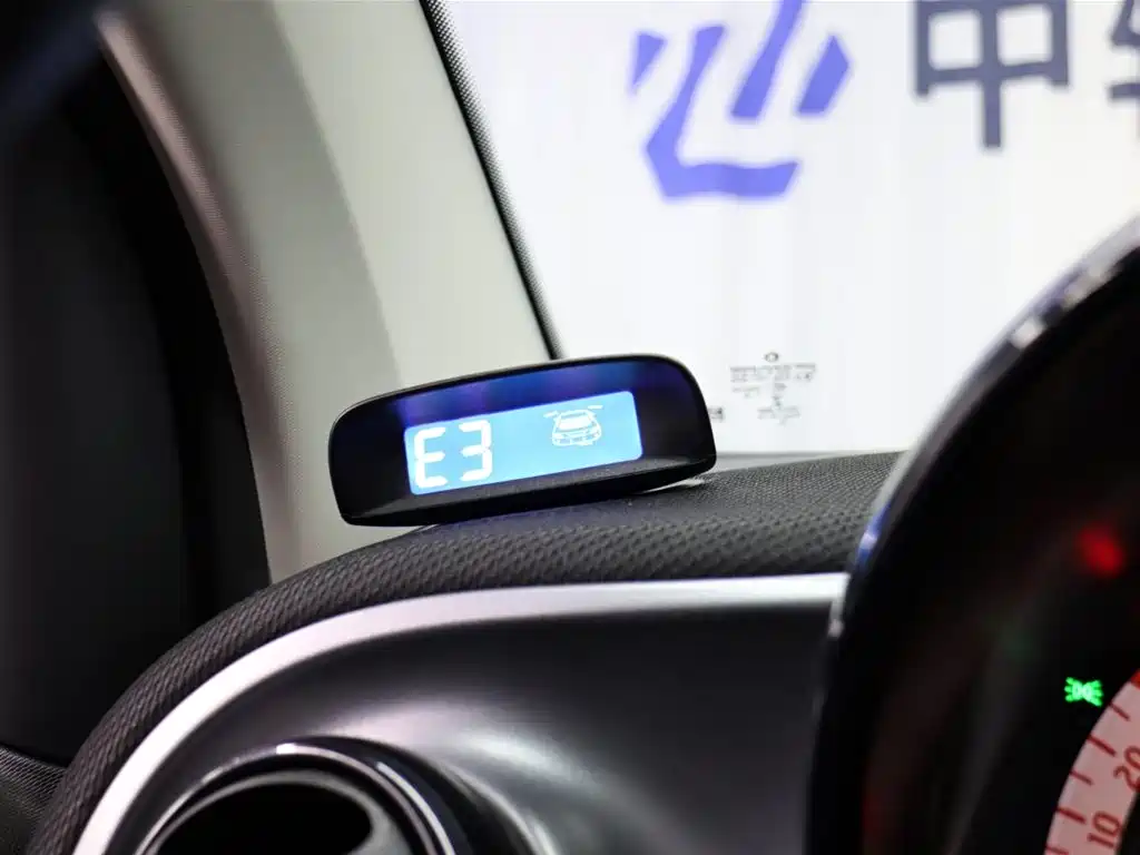 smart Fortwo 2018 — фото 18