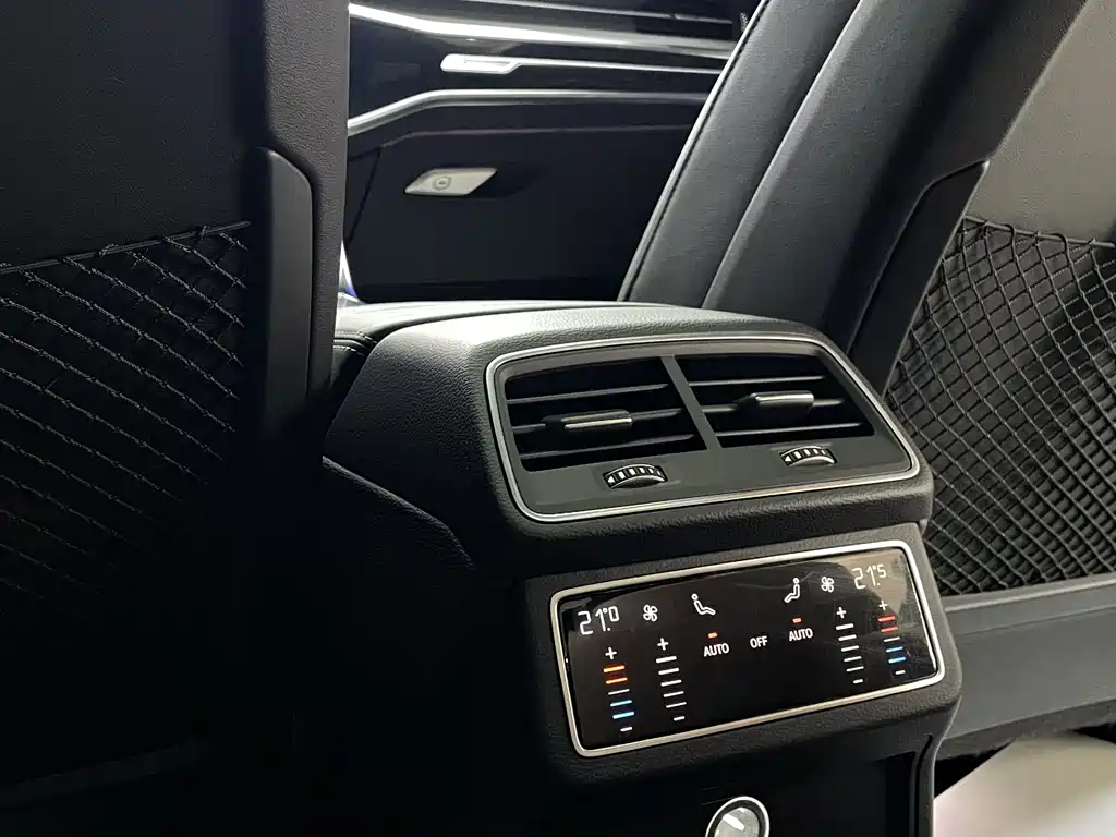 Audi A6L 2020 — фото 28