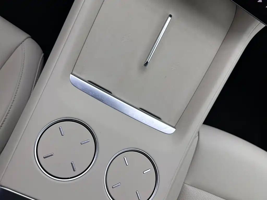 Xiaomi YU7 2025 — фото 11