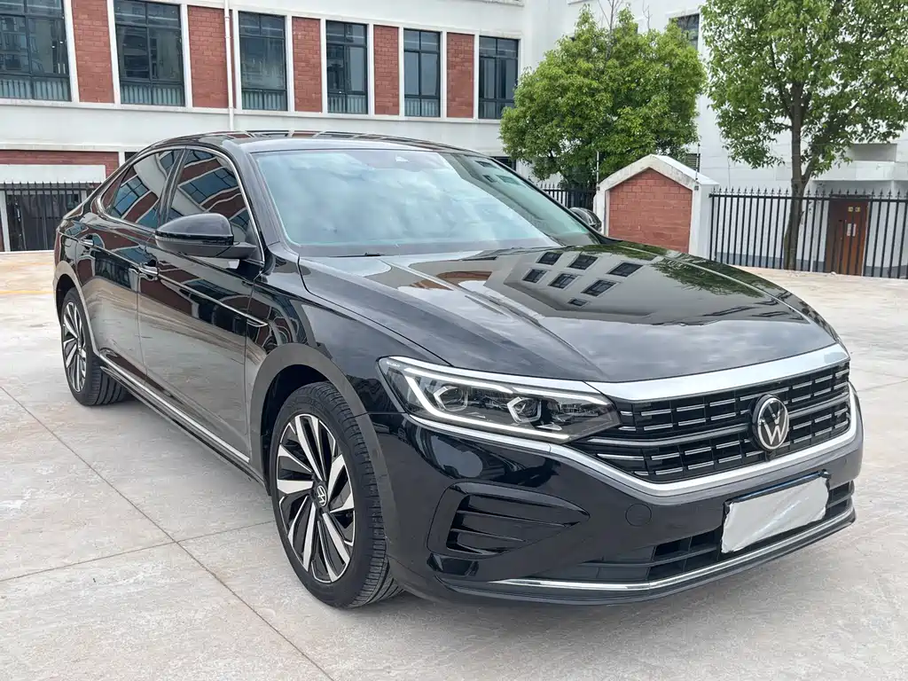 Volkswagen Passat 2023 — фото 3