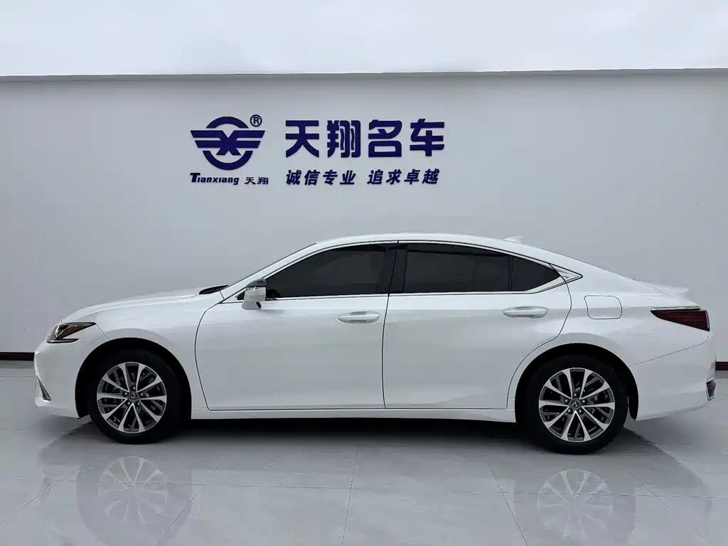 Lexus ES 2024 — фото 4