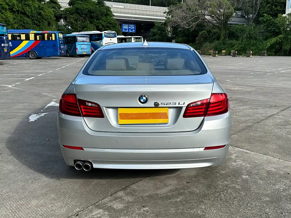 BMW 5 Series 2011