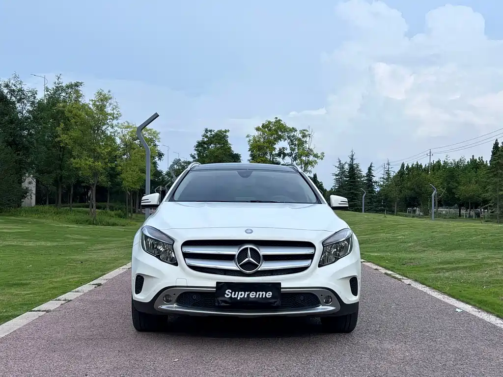 Mercedes-Benz GLA 2016
