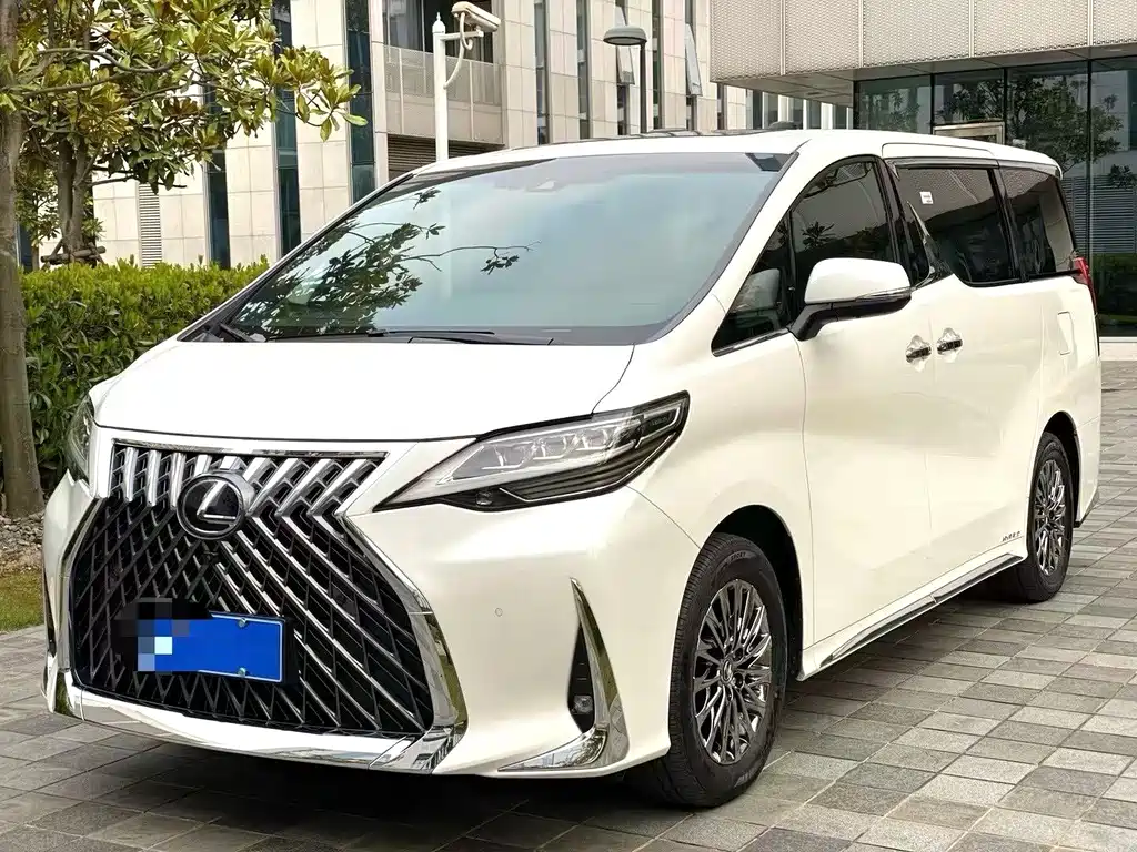 Lexus LM 2020