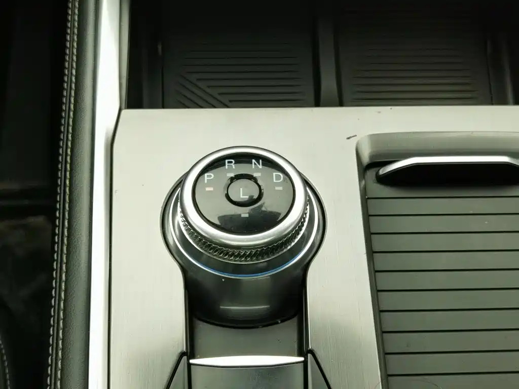 Ford Explorer 2022 — фото 13
