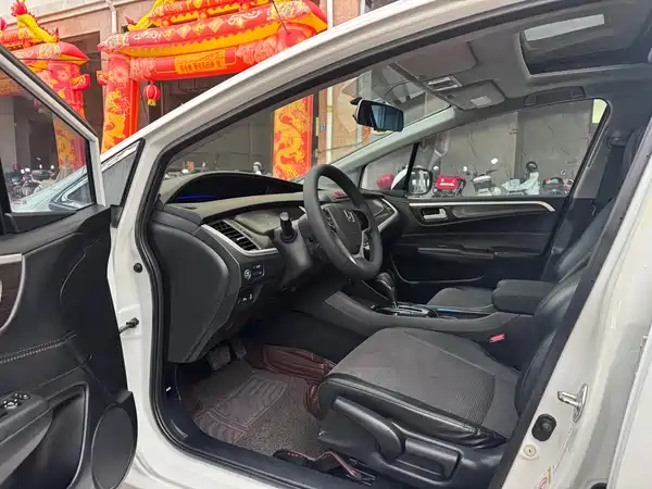 Honda Jade 2015