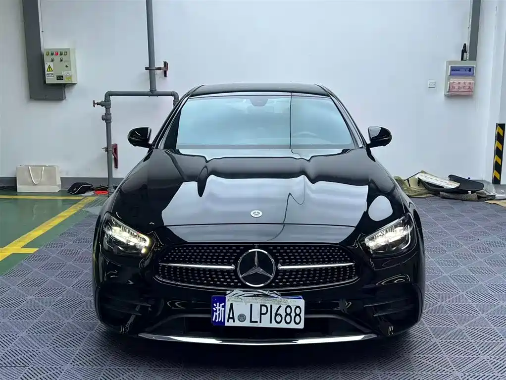 Mercedes-Benz E-Class 2022 — фото 2