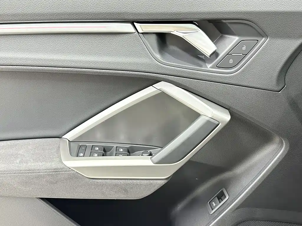 Audi Q3 2023 — фото 22