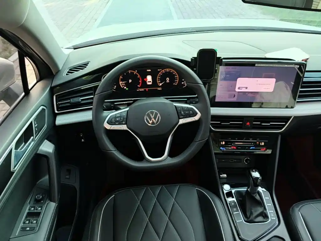 Volkswagen Tiguan L 2025 — фото 11