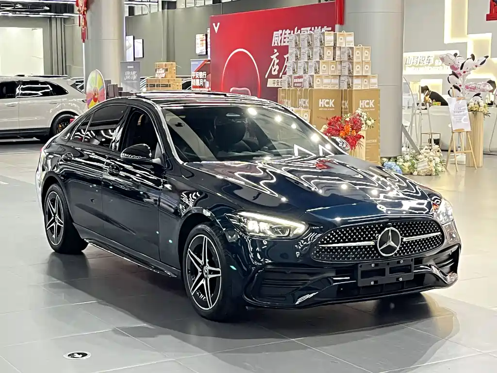 Mercedes-Benz C-Class 2024 — фото 3