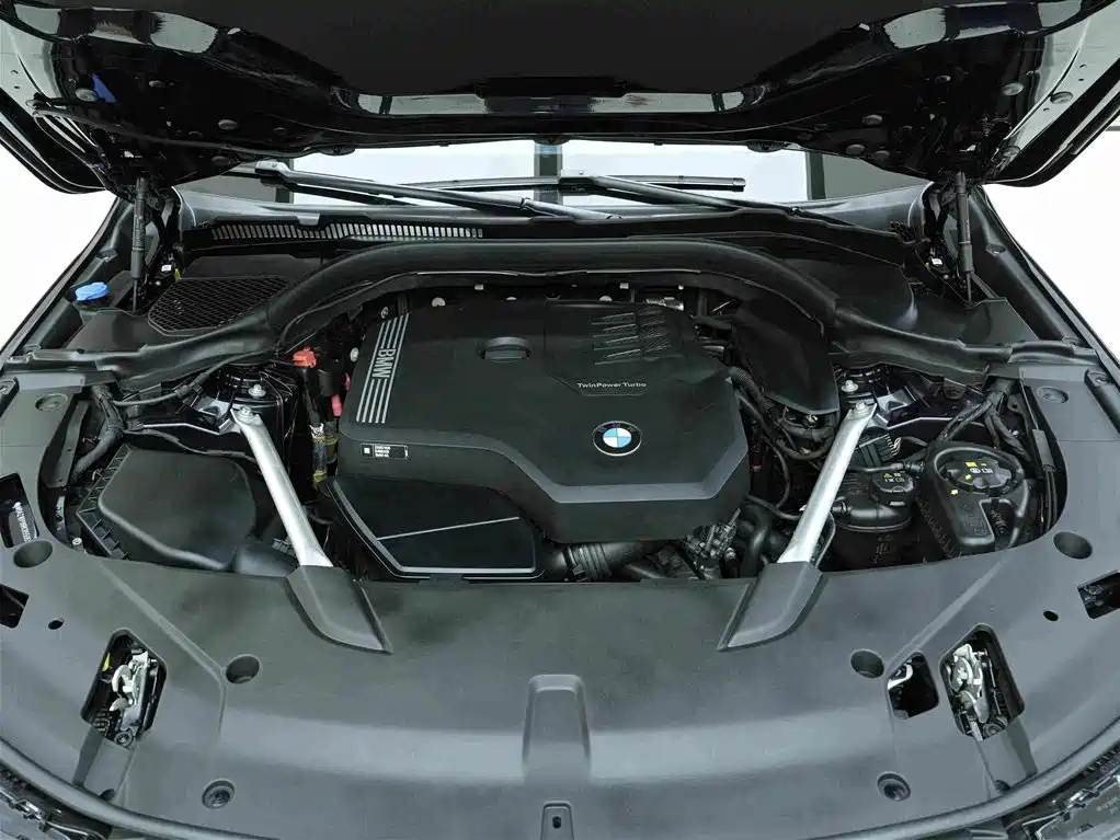 BMW 6 Series GT 2024 — фото 19