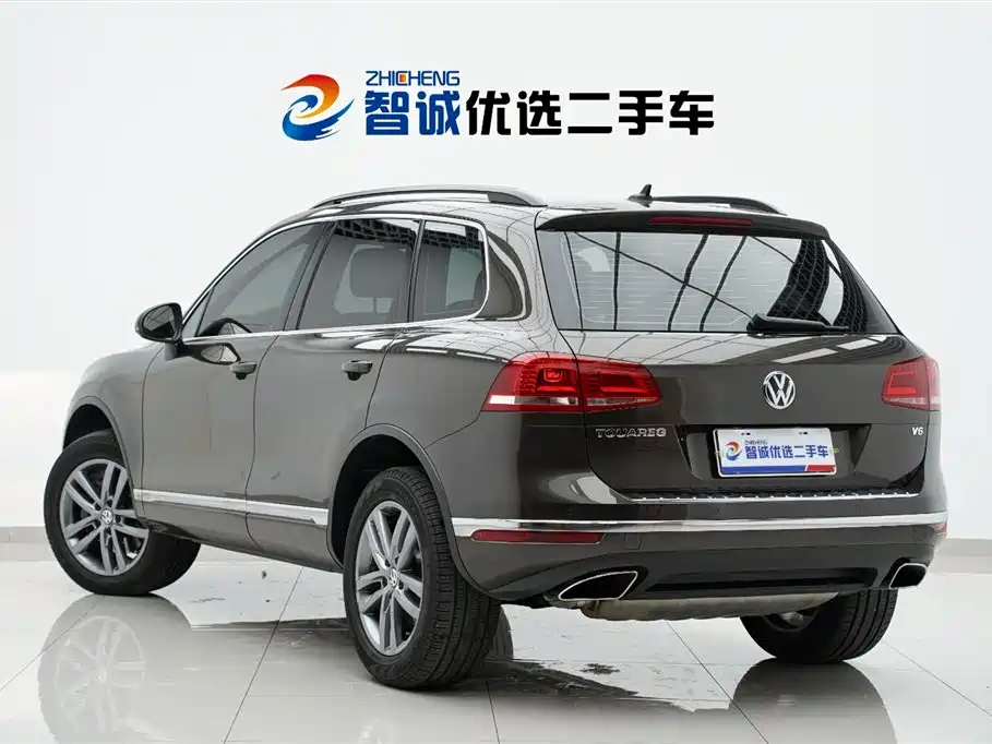 Volkswagen Touareg 2018 — фото 34