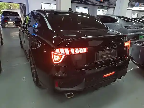 Lynk & Co 03 2019