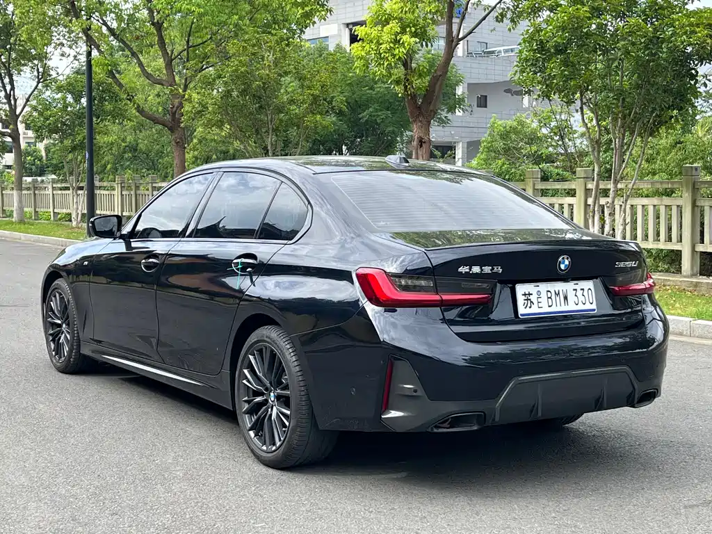 BMW 3 Series 2023