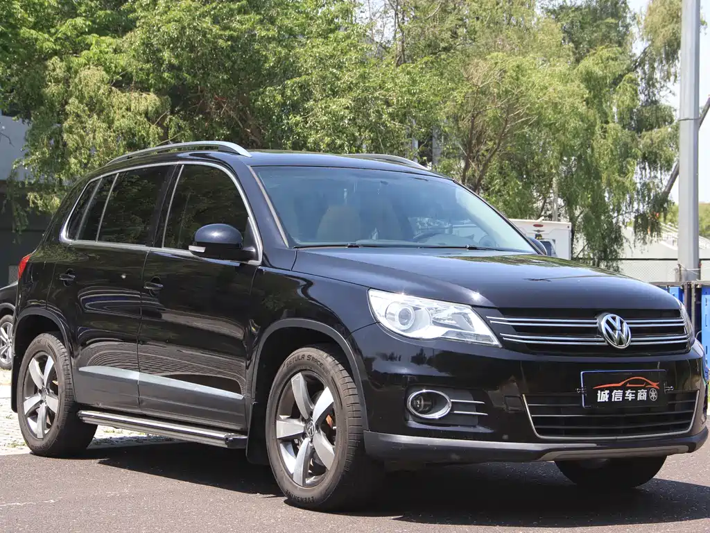Volkswagen Tiguan 2012 — фото 3