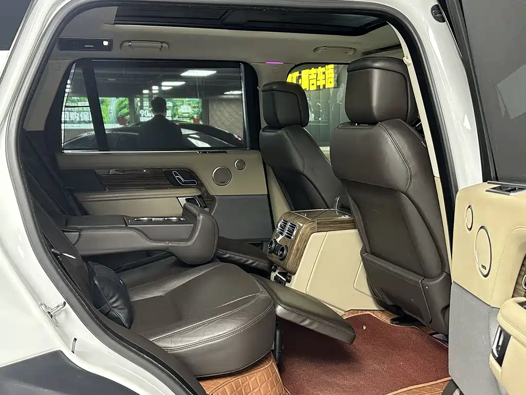 Land Rover Range Rover 2020 — фото 19
