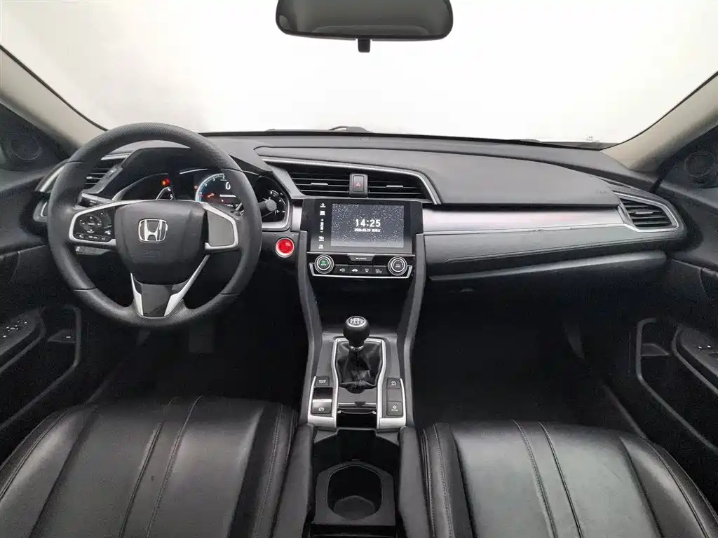 Honda Civic 2018 — фото 5