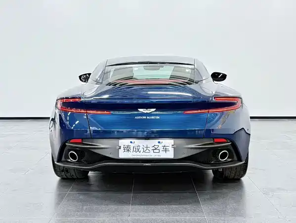 Aston Martin DB11 2020