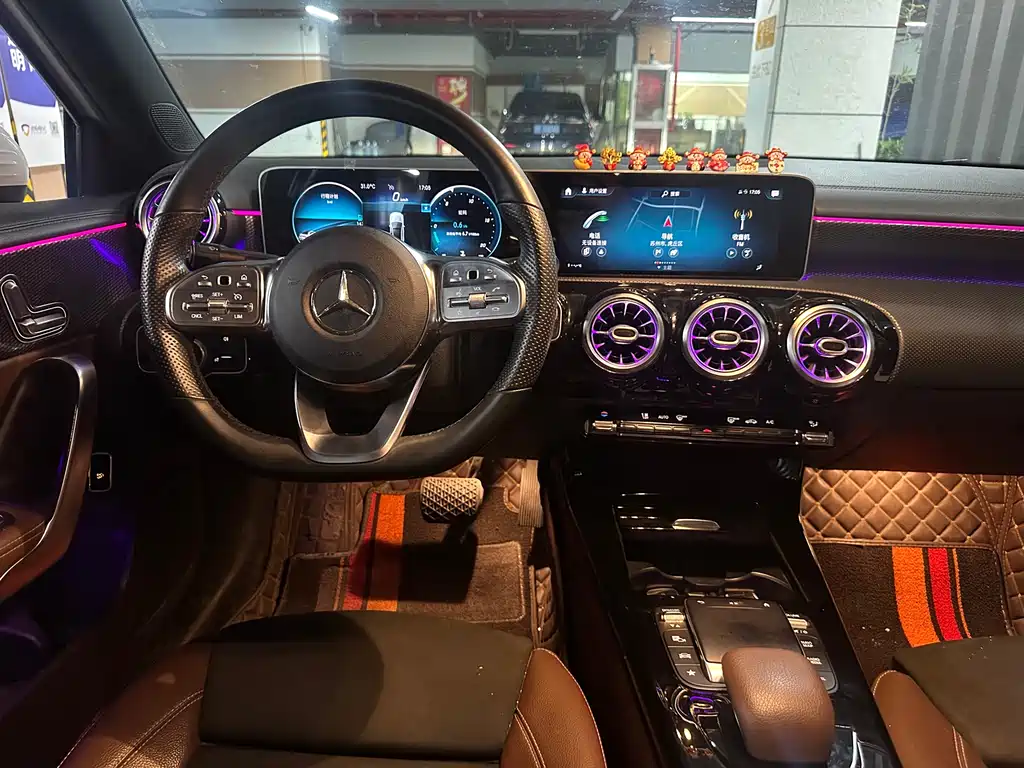 Mercedes-Benz A-Class 2020 — фото 12